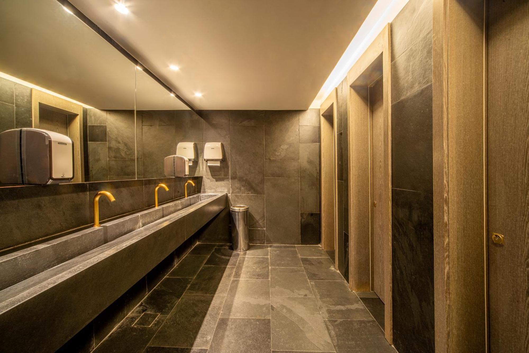Lifestyle Laghetto Collection Hotel ริโอเดจาเนโร ภายนอก รูปภาพ The bathrooms at the station