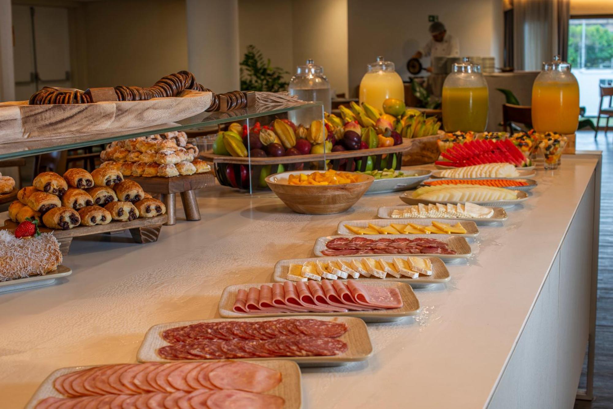 Lifestyle Laghetto Collection Hotel ริโอเดจาเนโร ภายนอก รูปภาพ A buffet