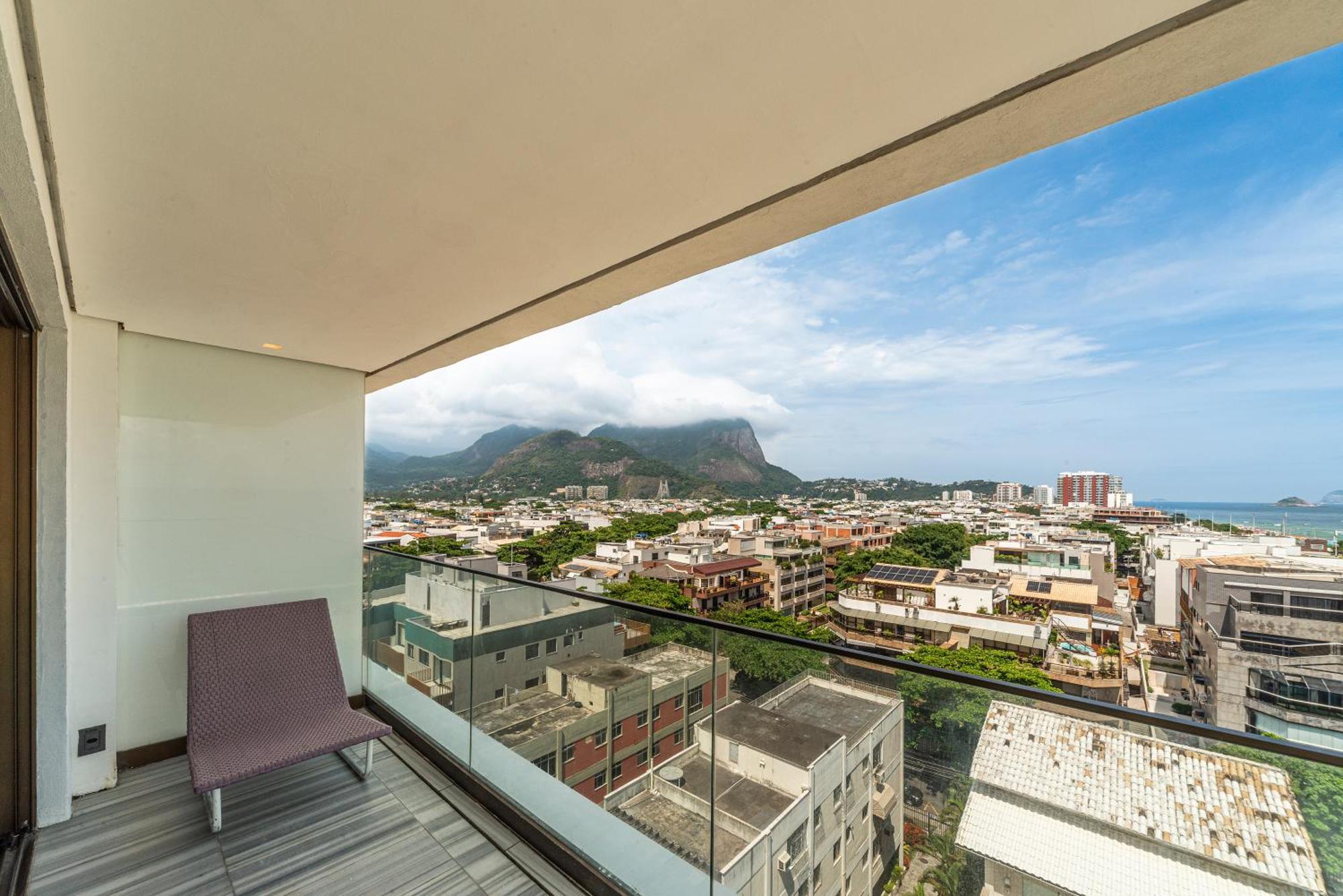 Lifestyle Laghetto Collection Hotel ริโอเดจาเนโร ภายนอก รูปภาพ View from the balcony of a suite at the hotel