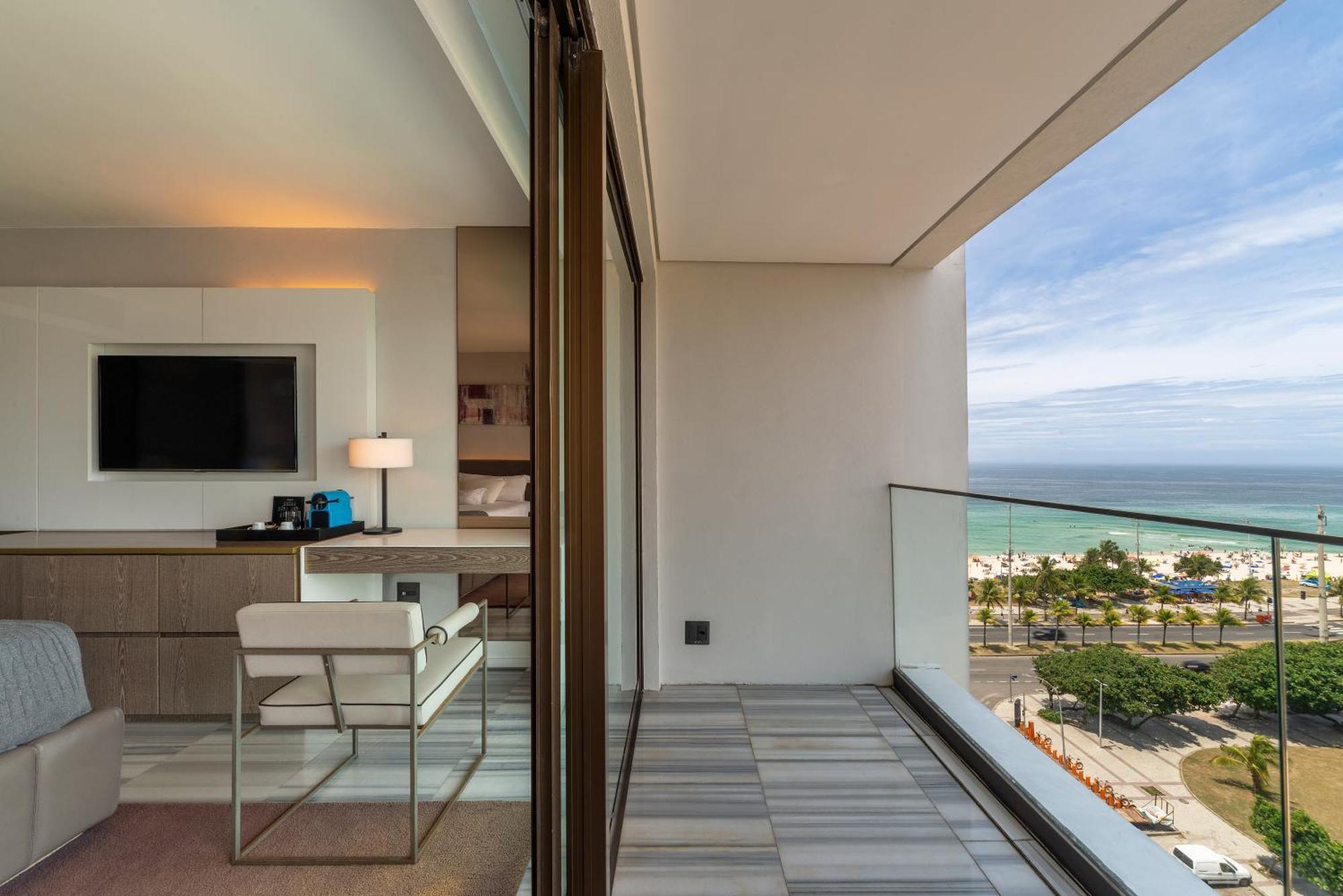 Lifestyle Laghetto Collection Hotel ริโอเดจาเนโร ภายนอก รูปภาพ A balcony at the hotel